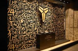 开云直营平台 -今天两双「黑金 Kobe 11」发售，你中了吗？